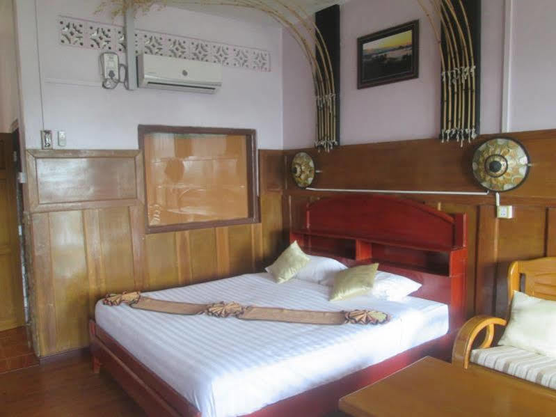 Inle Lake Mingalar Inn מראה חיצוני תמונה