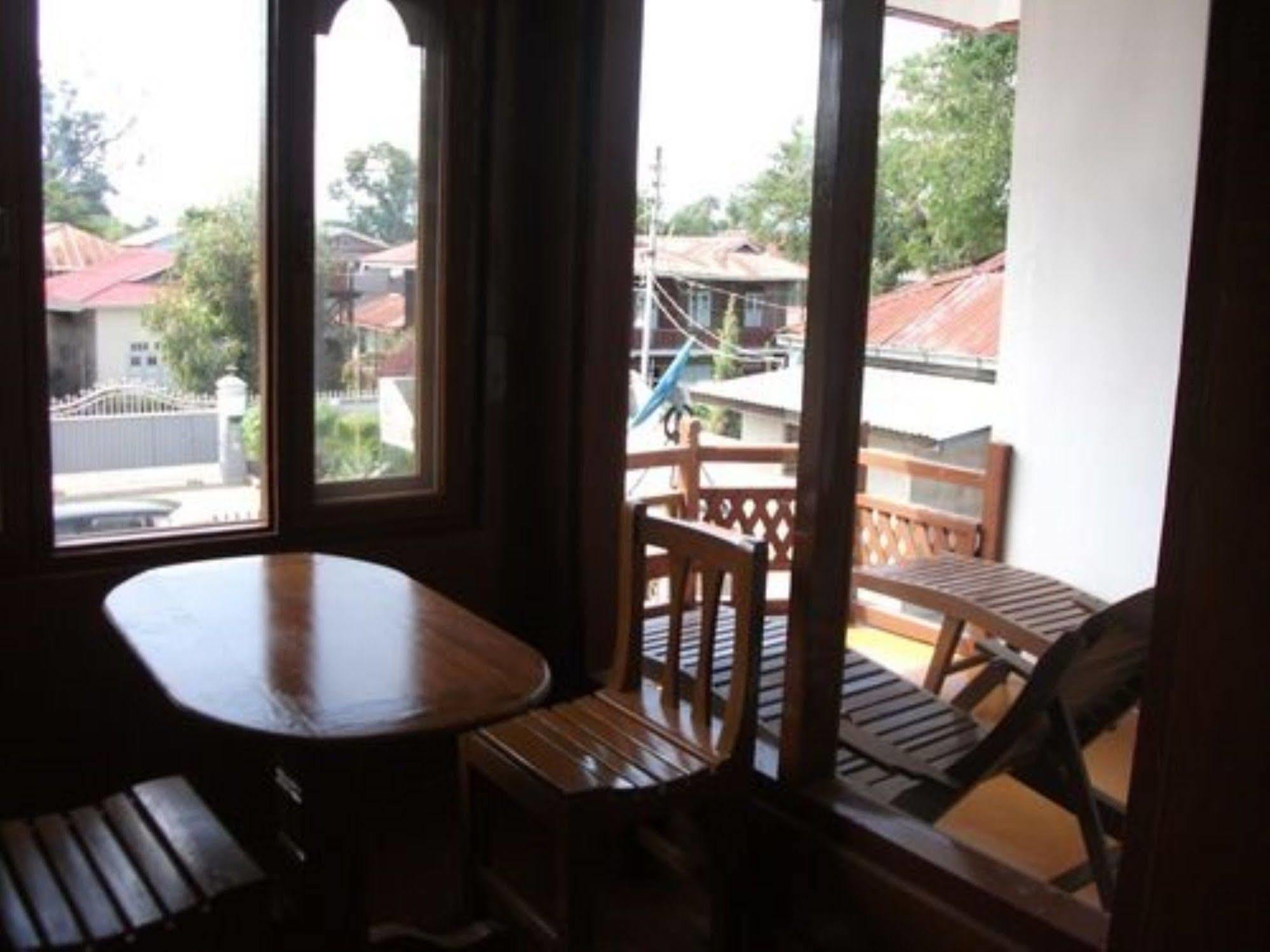 Inle Lake Mingalar Inn מראה חיצוני תמונה