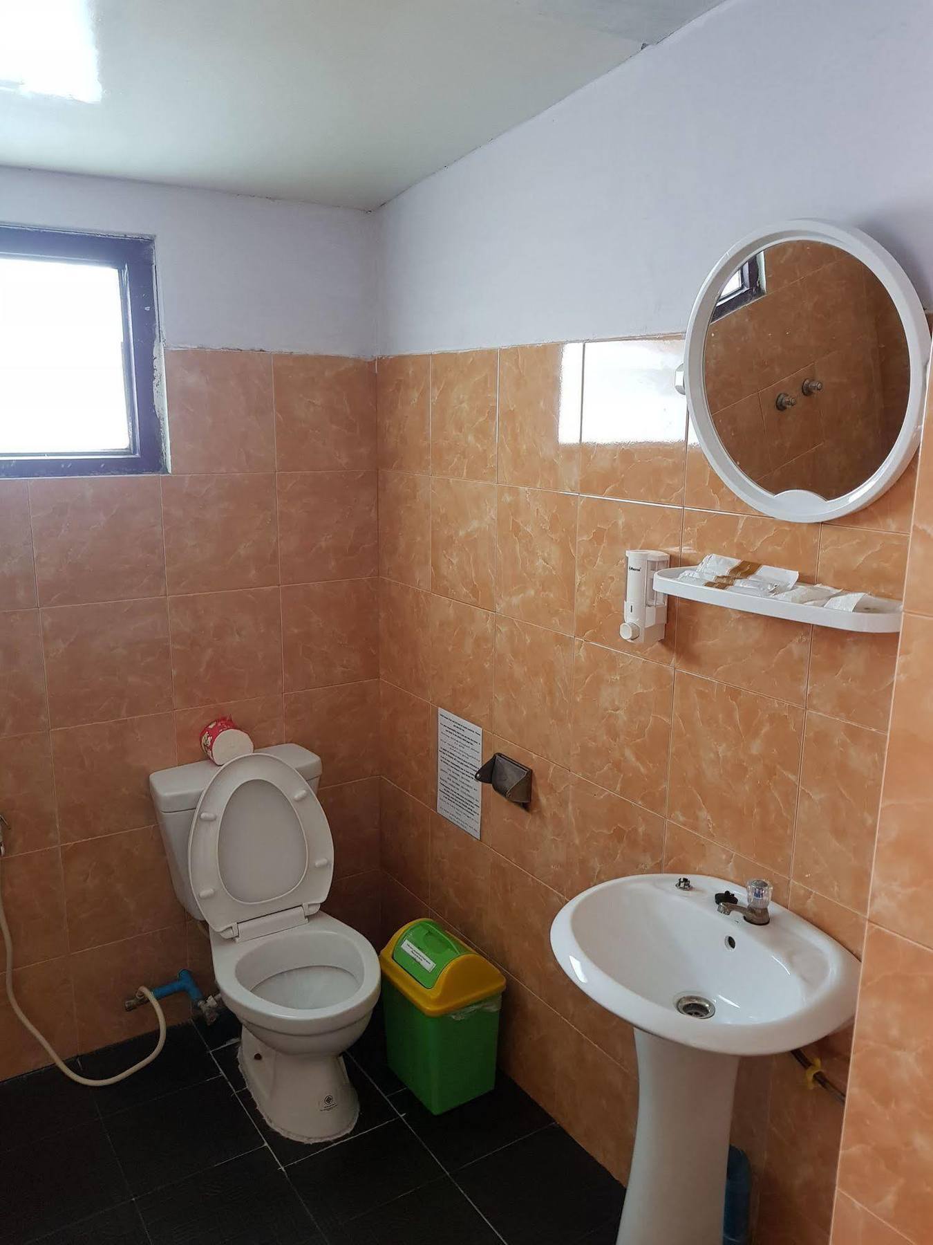 Inle Lake Mingalar Inn מראה חיצוני תמונה