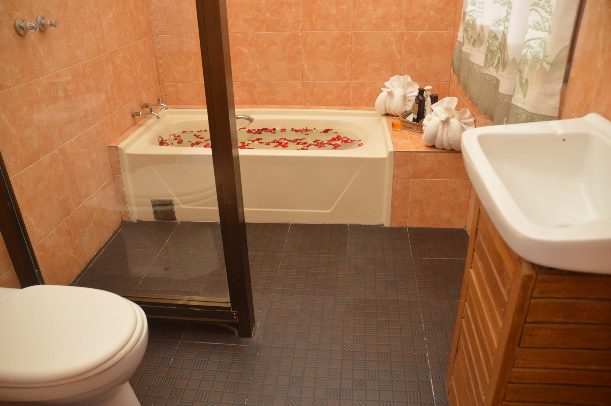 Inle Lake Mingalar Inn מראה חיצוני תמונה